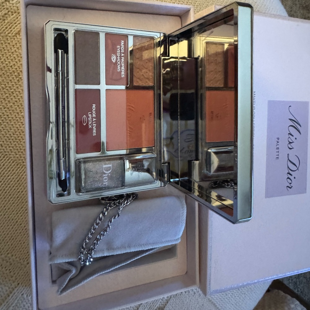 Dior Multi-Shade Makeup Palette with Brush